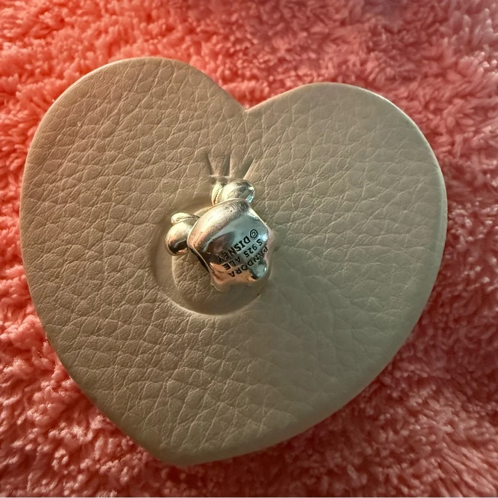 Minnie and Mickey Pandora Charms - Picture 4 of 8